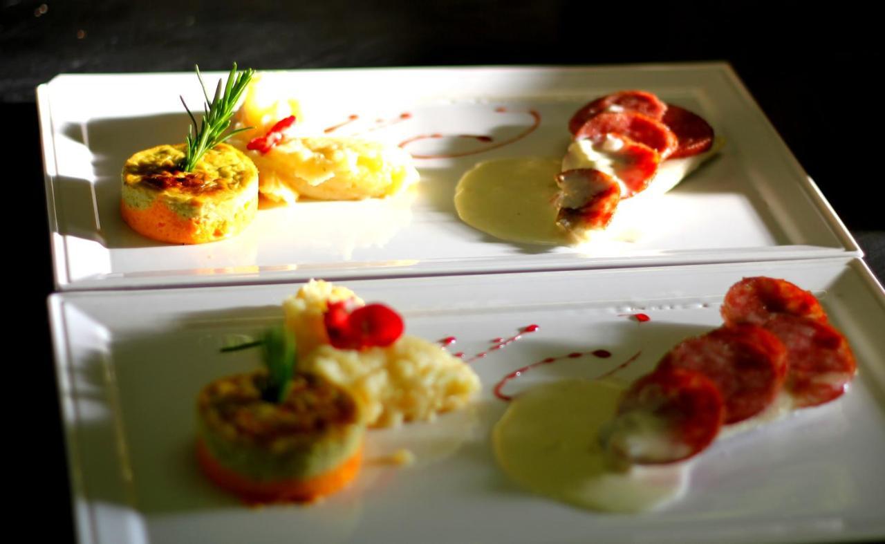 Logis Hotel Restaurant & Pizzeria Vuillot Cuiseaux エクステリア 写真