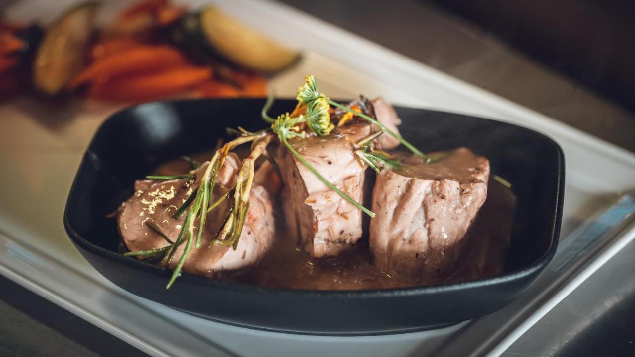 Logis Hotel Restaurant & Pizzeria Vuillot Cuiseaux エクステリア 写真